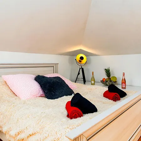 Golden River Apartment Praha Exteriér fotografie