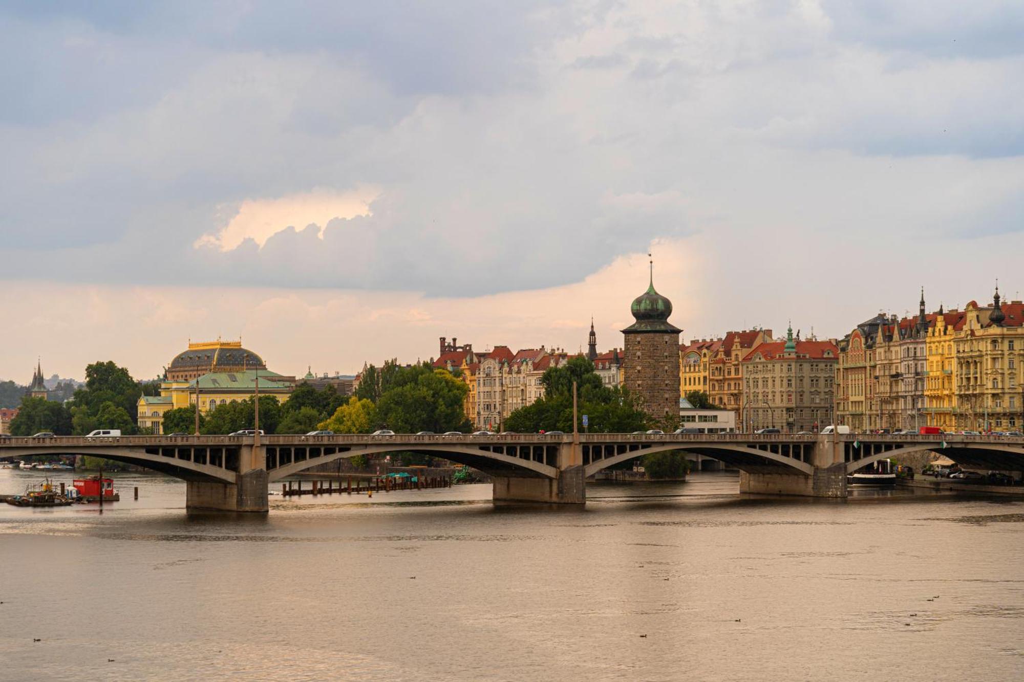 Golden River * Praha